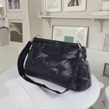 puchowa torebka damska typu crossbody